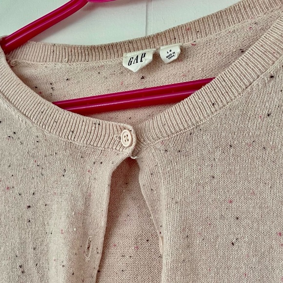 Classic Gap pink confetti cardigan. - Picture 2 of 5